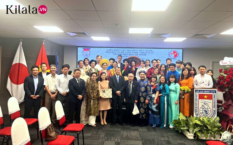 sự kiện áo dài